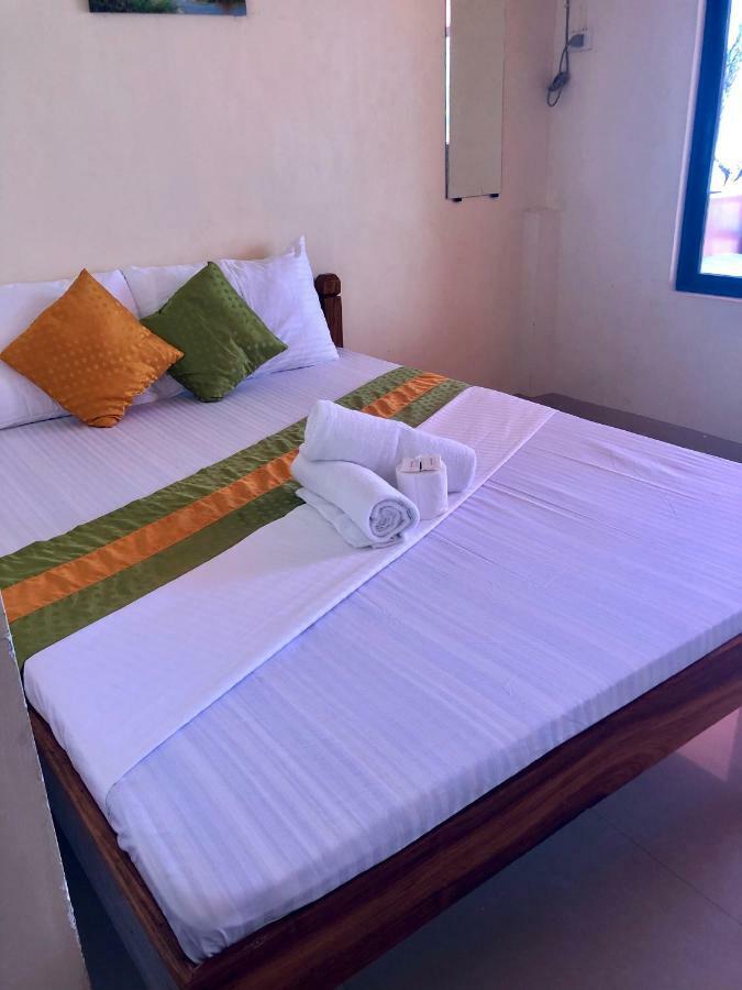 Rl Coastline Inn El Nido Exterior photo